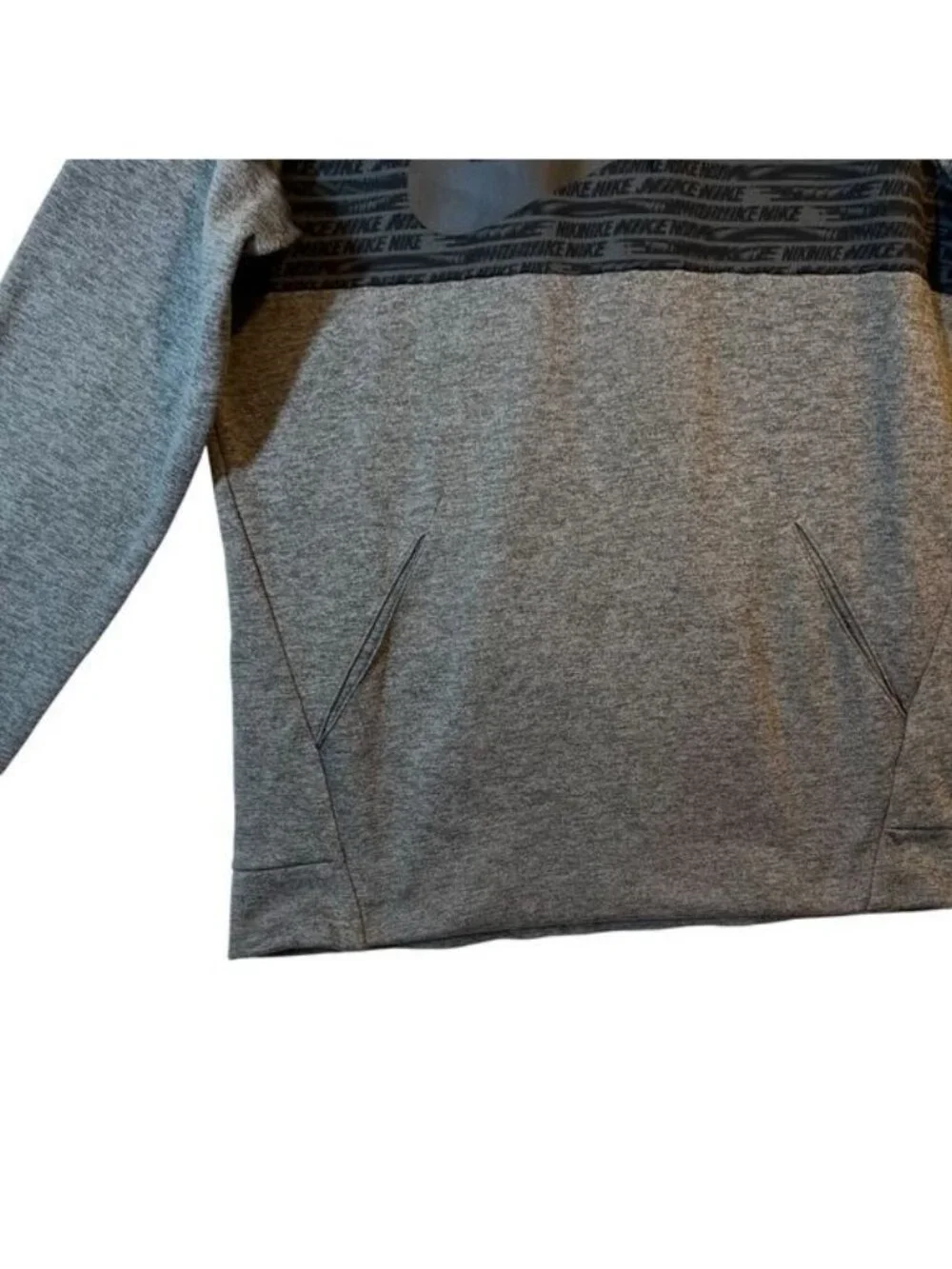 Nike Men’s Hoodie Sweatshirt Gray and Black Center Swoosh Size Medium Polyester